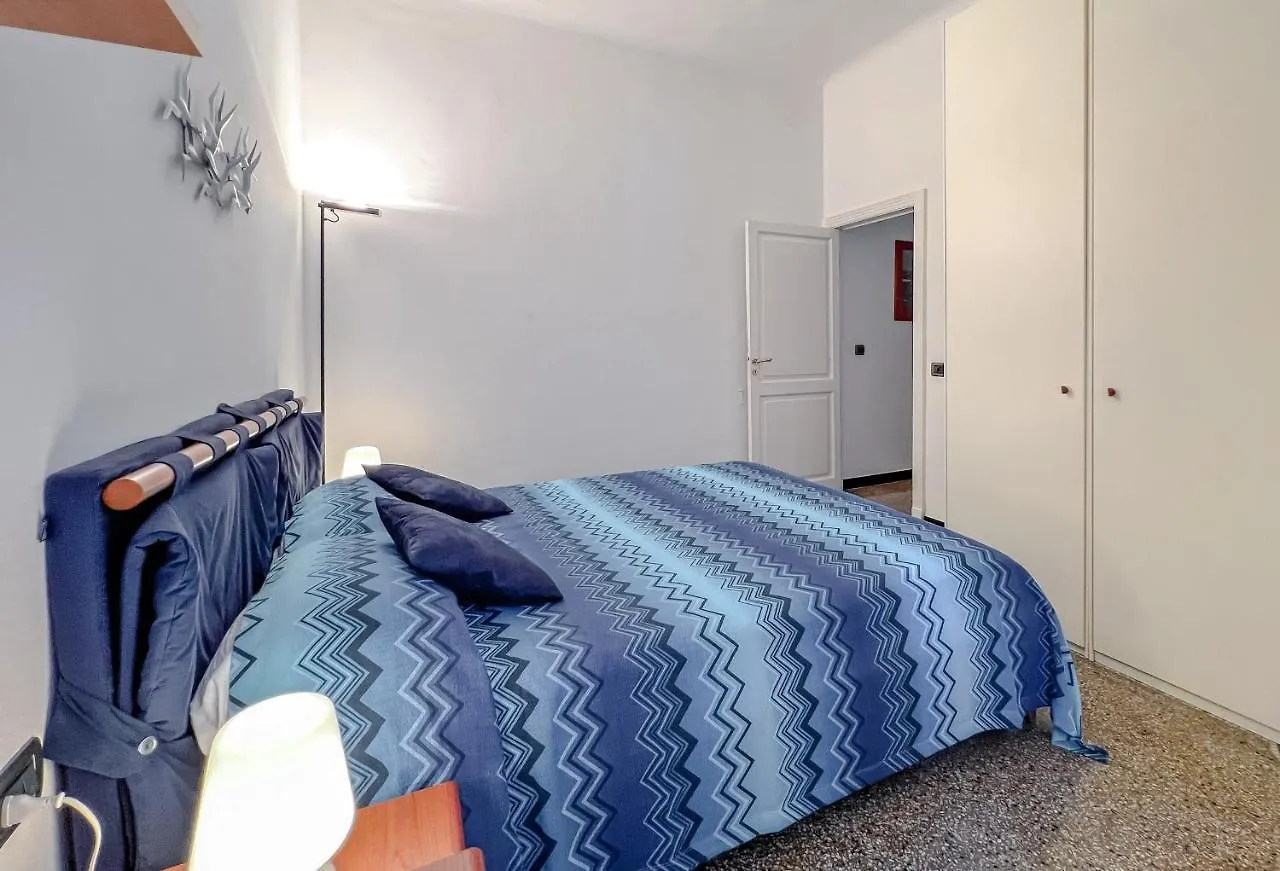 Grande Appartamento In Zona Tranquilla Varazze 0*,  Italie