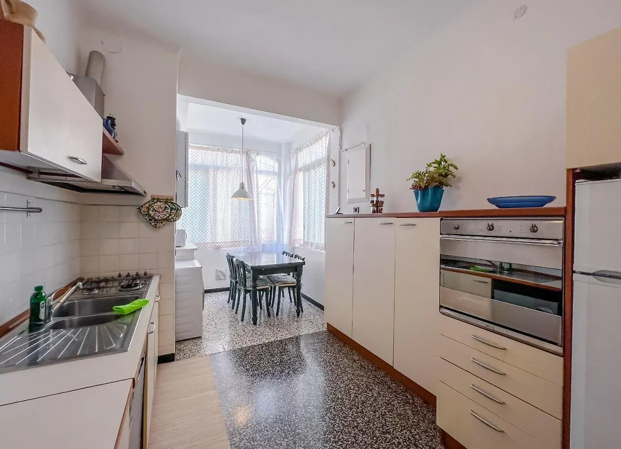 Grande appartamento in zona tranquilla Varazze